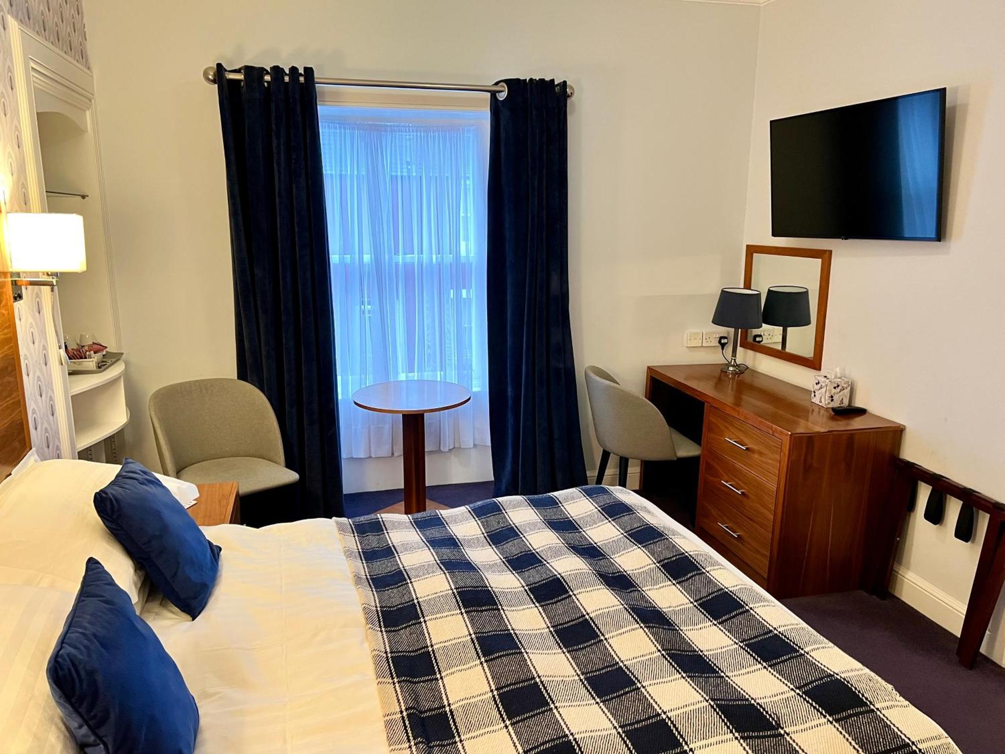 Selkirk Arms Hotel Kirkcudbright Esterno foto