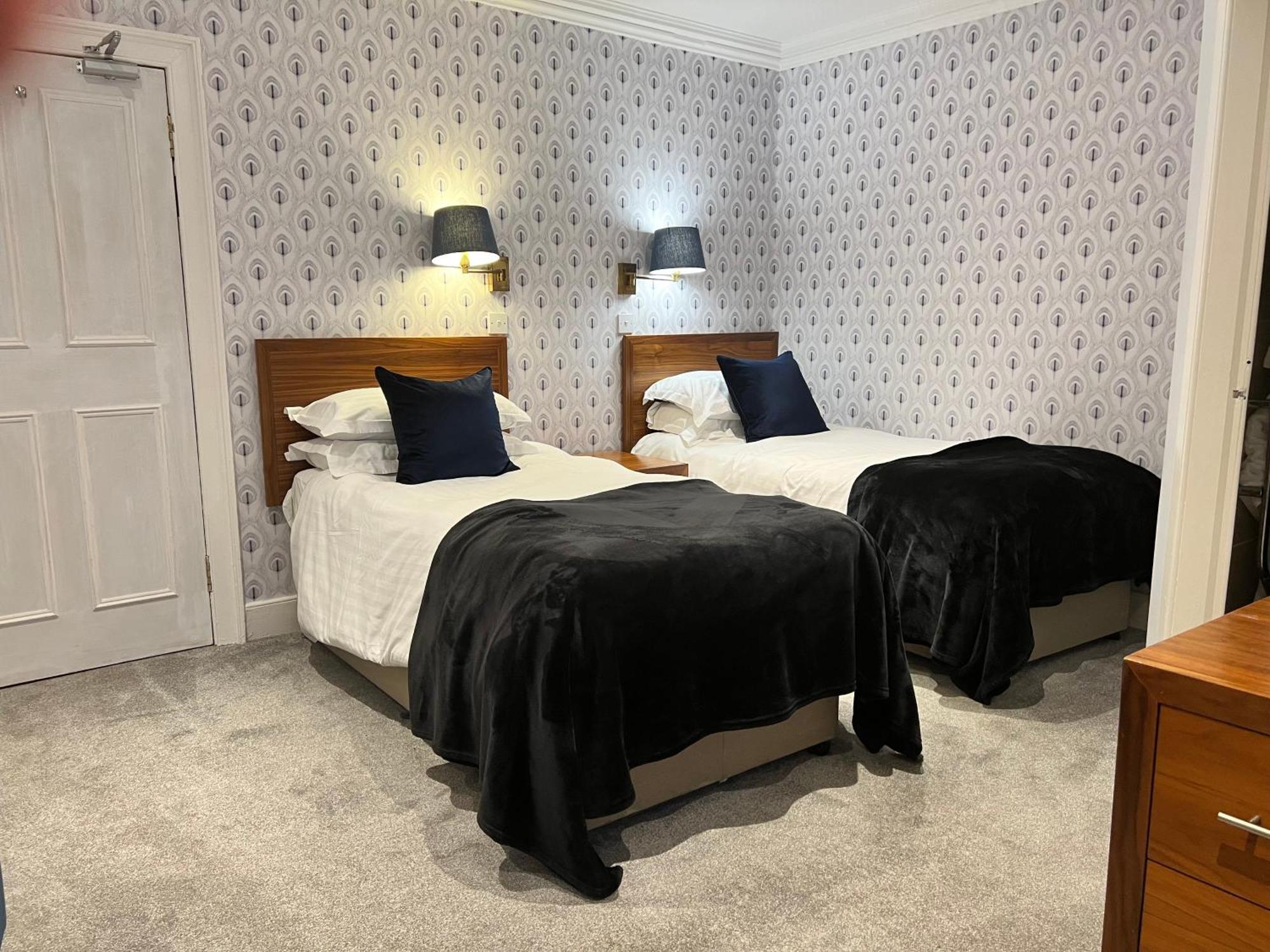 Selkirk Arms Hotel Kirkcudbright Esterno foto